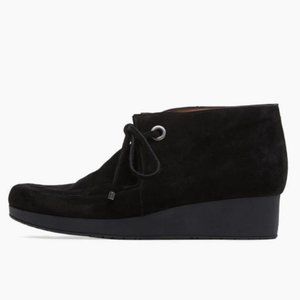 ROBERT CLERGERIE Nancy Wedge Chukka Black Suede 6